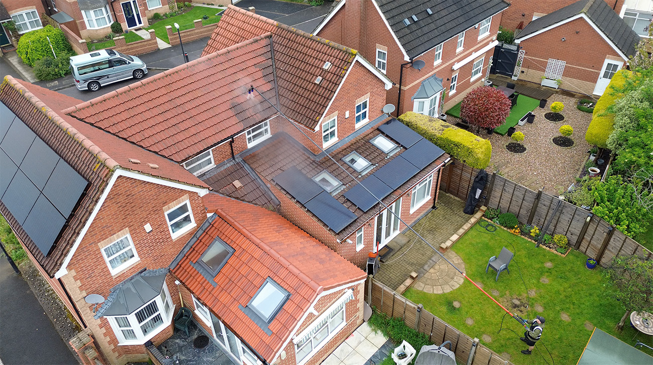 roof wand, roof cleaning equipment, safe roof cleaning, ionic systems, roof cleaning tools, reach and wash